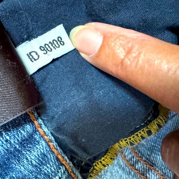 Express 10 “MIA” Women’s Bootcut jeans bling design on back pockets ID 90108 VGC - Picture 9 of 10